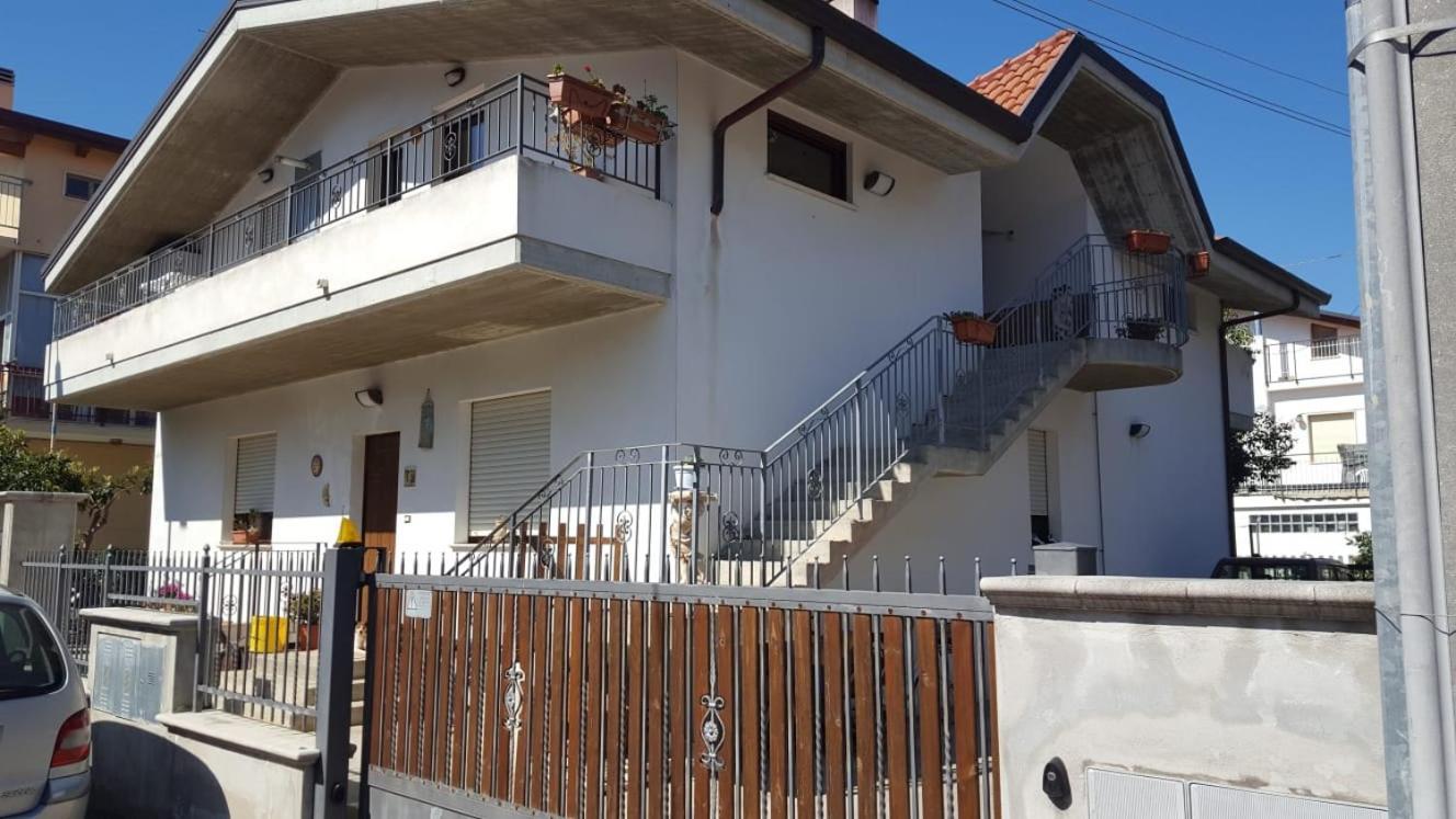 La Casa Di Cindy Villa Montesilvano Exterior photo